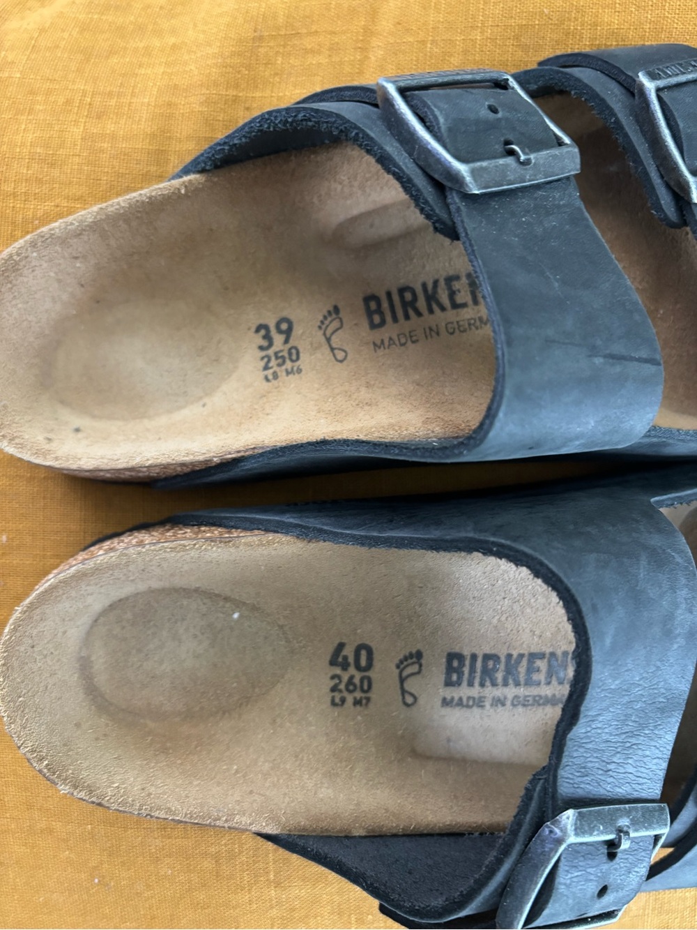 Birkenstock notice 2 different sizes doesn’t really make difference when on - Picture 4 of 4